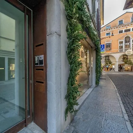 Elegance In Udine! Matteotti *